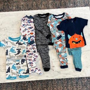 Boys 3T Pajama Set Bundle (5 sets of Pajamas - Gap and Carters)